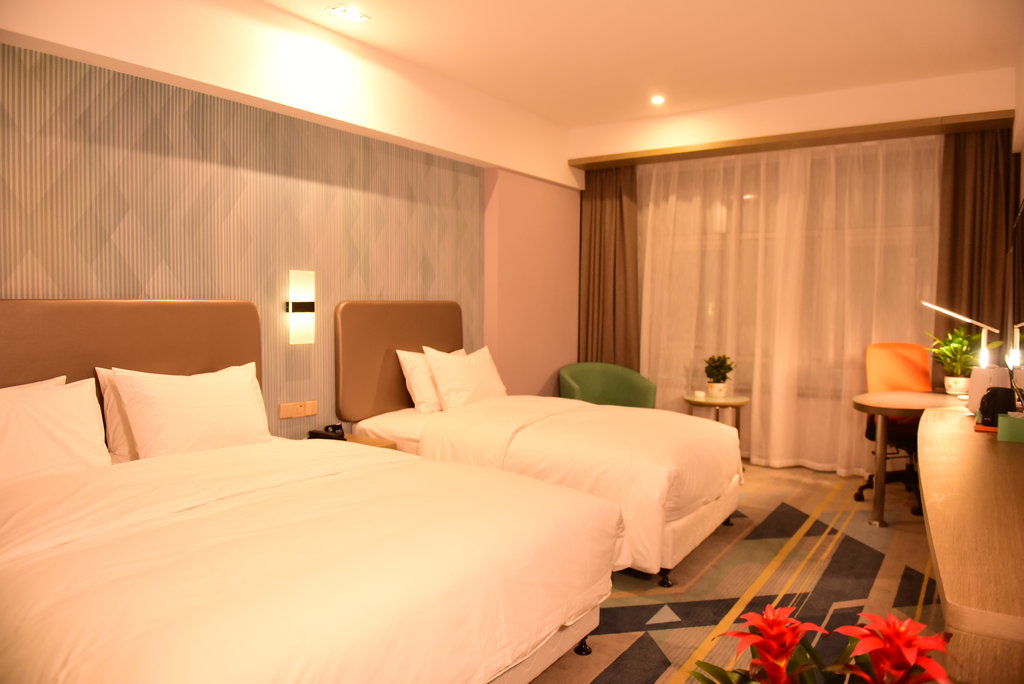 Holiday Inn Express Lhasa Potala Palace, An Ihg Hotel Exterior photo