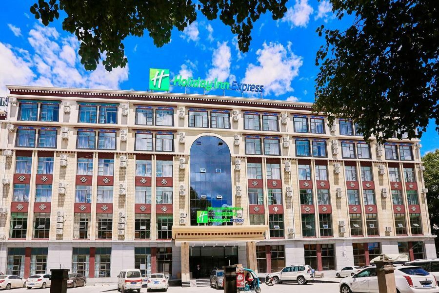 Holiday Inn Express Lhasa Potala Palace, An Ihg Hotel Exterior photo